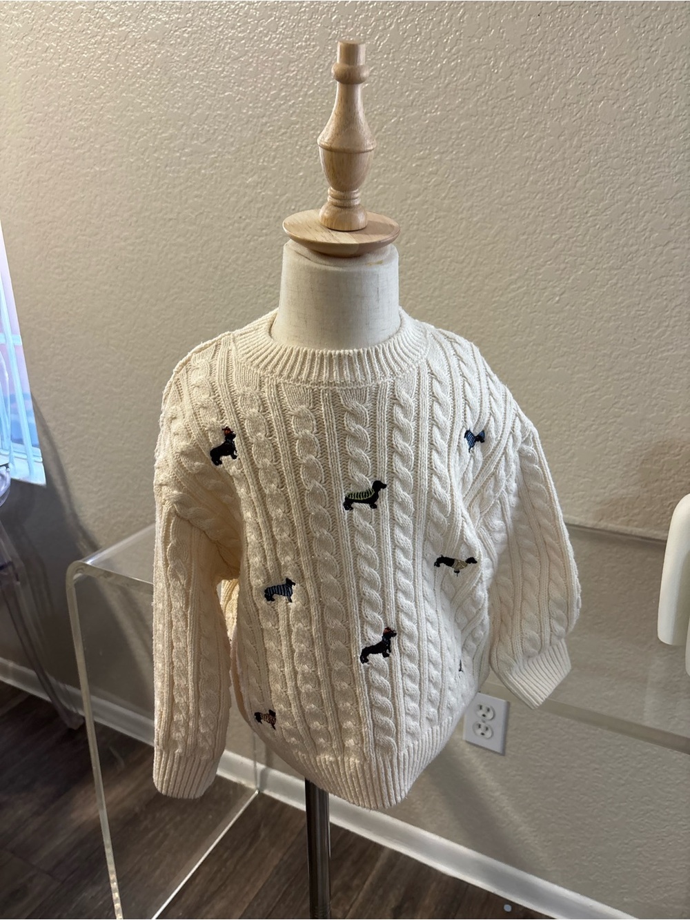 Classic Cable Knit Cream Sweater with Embroidered Dachshund size 11/2 year baggy